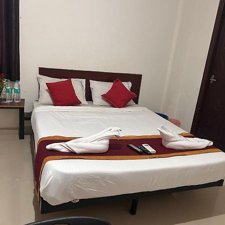 Hotel Prakrathi Residency Bangalore Buitenkant foto
