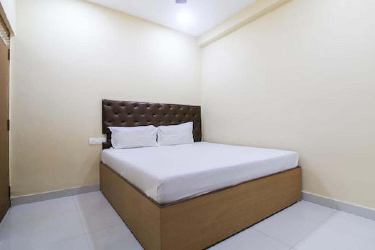 Hotel Prakrathi Residency Bangalore Buitenkant foto