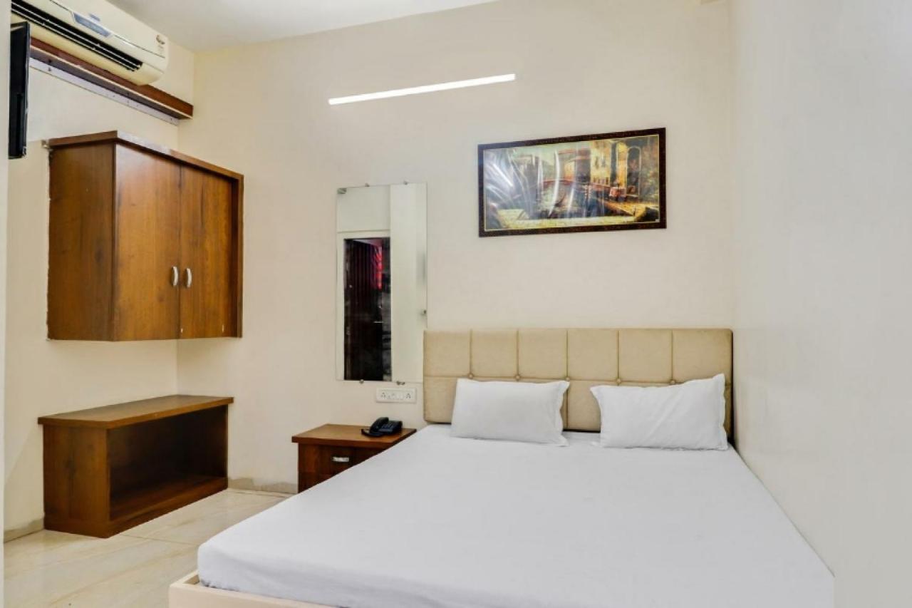 Hotel Prakrathi Residency Bangalore Buitenkant foto