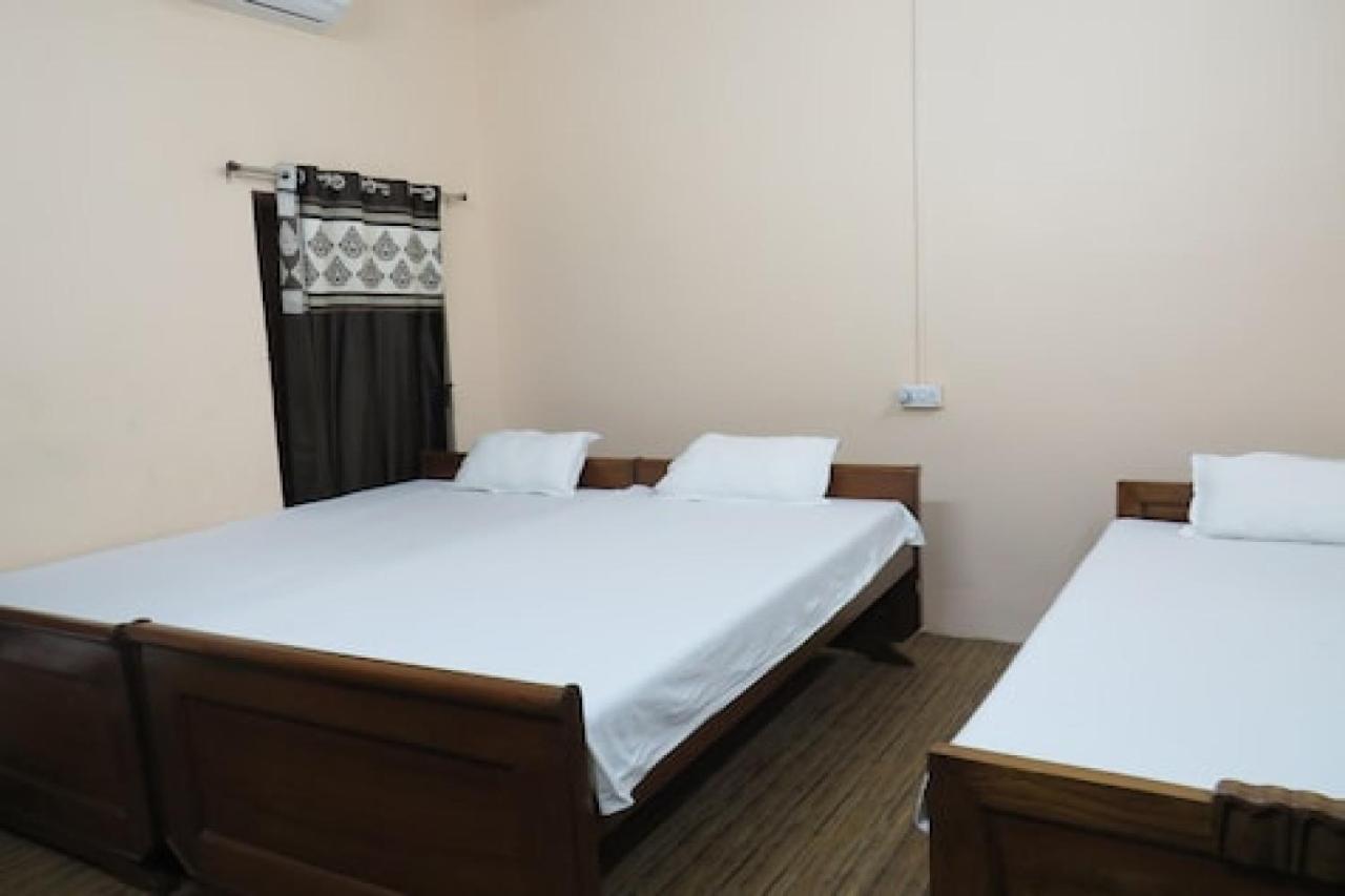 Hotel Prakrathi Residency Bangalore Buitenkant foto