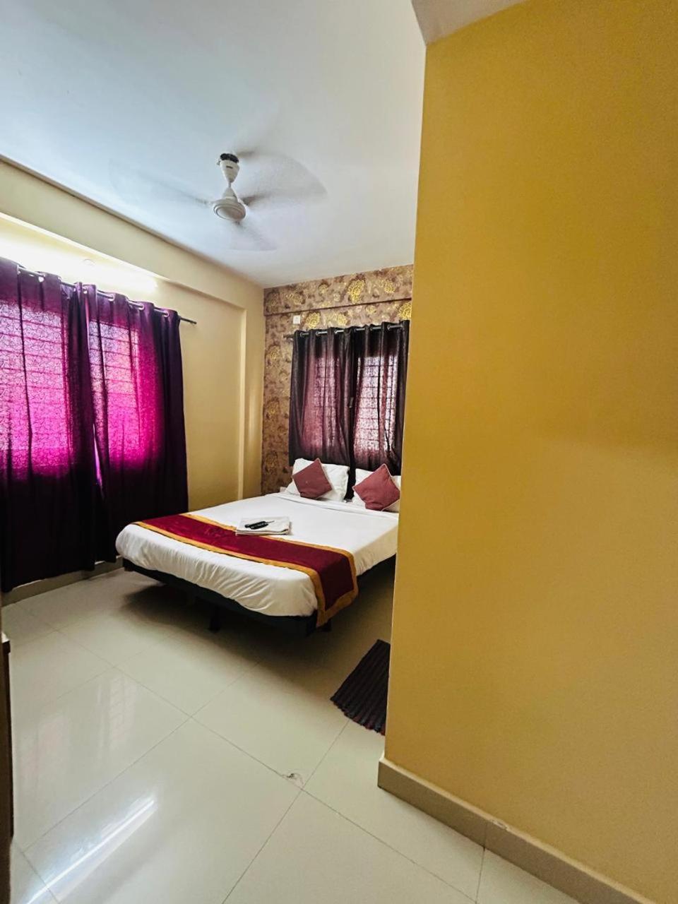 Hotel Prakrathi Residency Bangalore Buitenkant foto