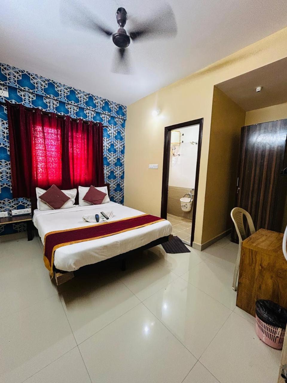 Hotel Prakrathi Residency Bangalore Buitenkant foto
