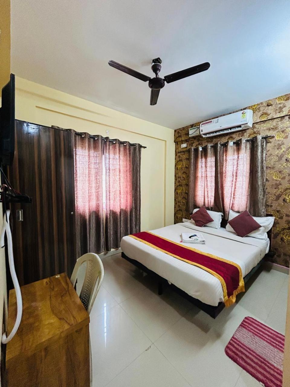 Hotel Prakrathi Residency Bangalore Buitenkant foto