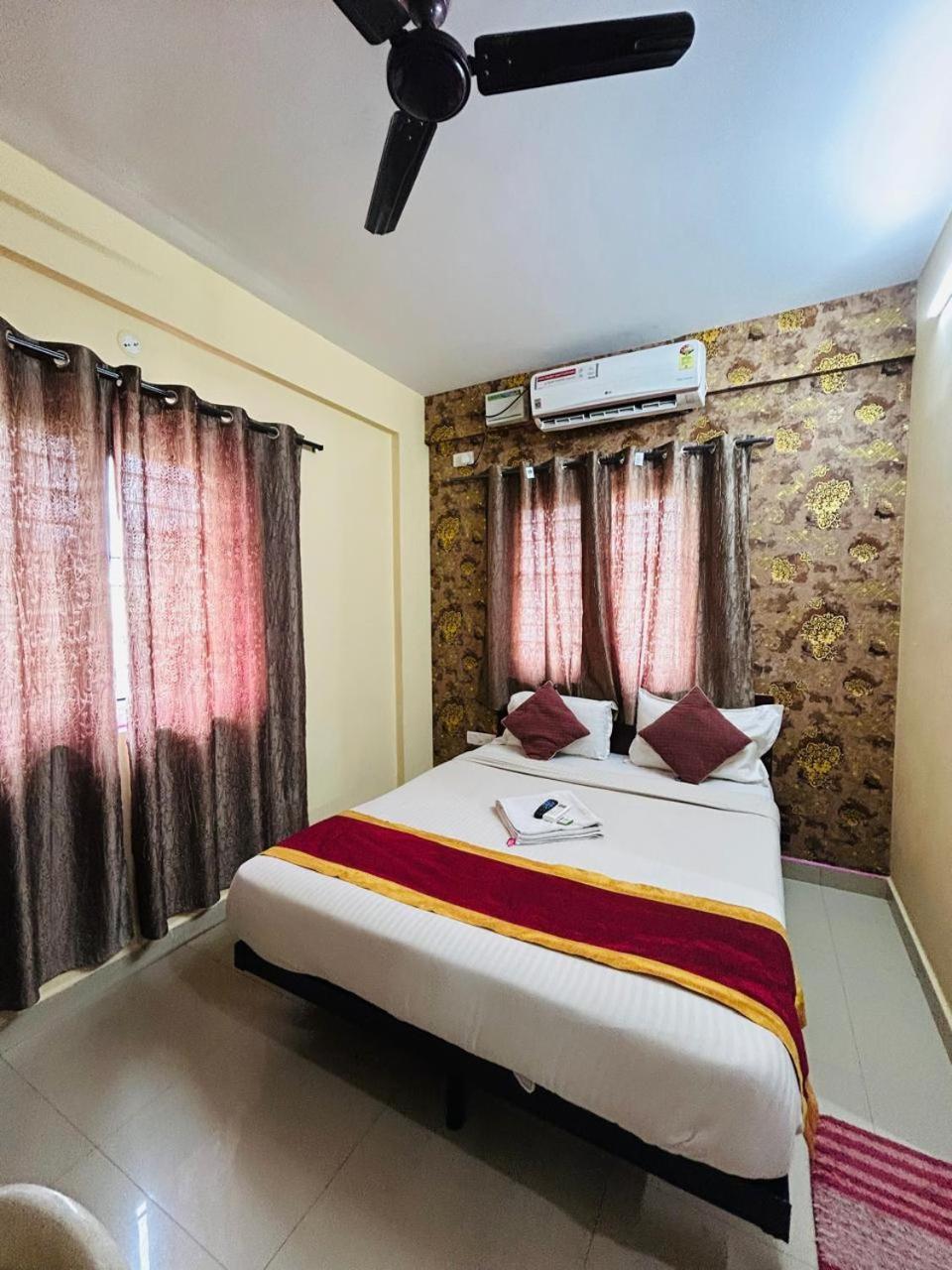 Hotel Prakrathi Residency Bangalore Buitenkant foto