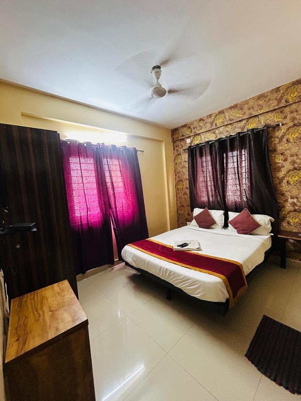 Hotel Prakrathi Residency Bangalore Buitenkant foto